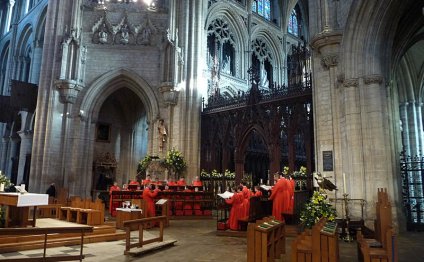 File:Ely Cathedral, choir