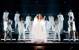 beyonce performing with choir at grammys