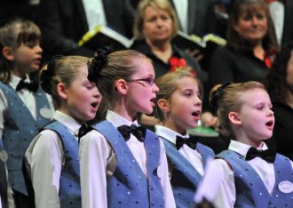 The Eastern Daily Press Festival of Carols at St Andrew's Hall. The Broadland Youth Choir conducted by musical director Carole Tims. Picture by SIMON FINLAY.